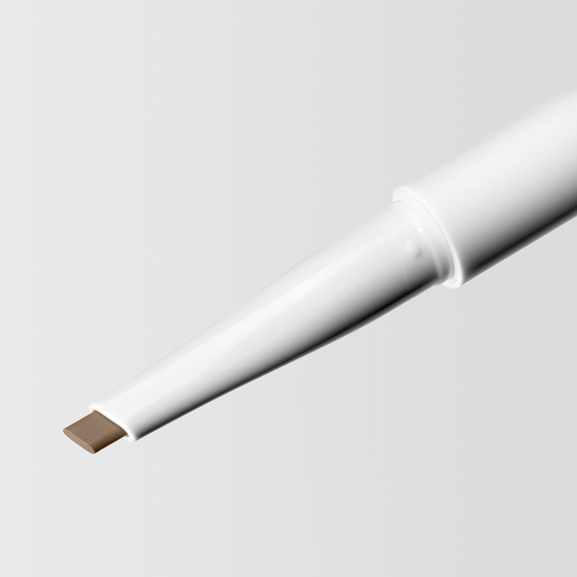 MASTER BLADE™ BROW PENCIL (LÁPIZ PARA CEJAS CON ACABADO NATURAL)